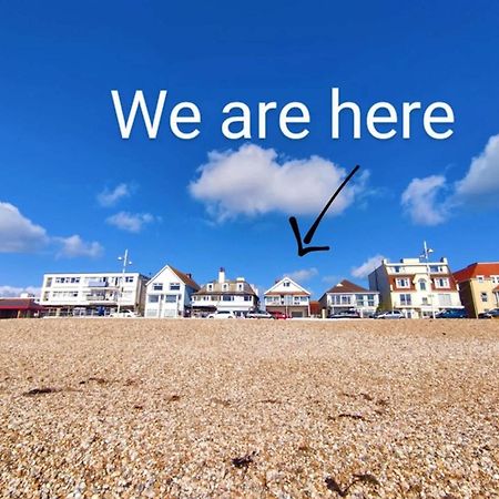 Absolute Beachfront With Decked Garden Oasis And Views Bognor Regis Zewnętrze zdjęcie