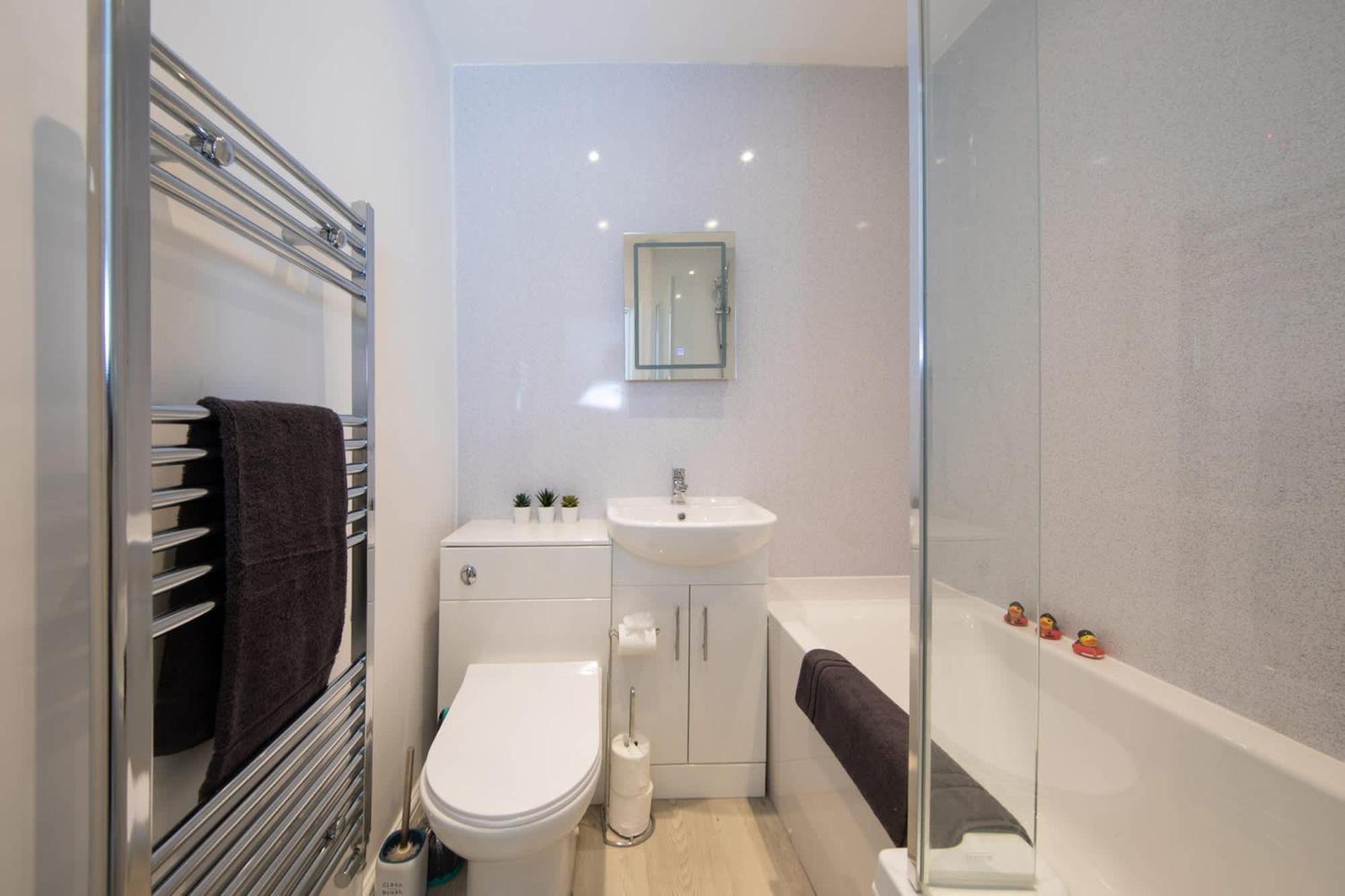 Absolute Beachfront With Decked Garden Oasis And Views Bognor Regis Zewnętrze zdjęcie